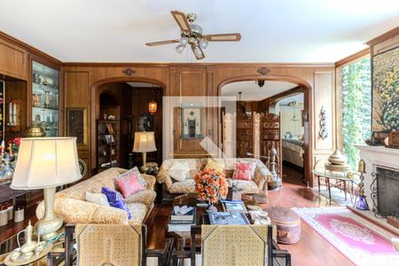 Sala de casa para alugar com 4 quartos, 330m² em Pacaembu, São Paulo