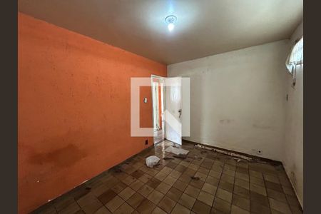 Quarto de casa para alugar com 2 quartos, 407m² em Turiaçú, Rio de Janeiro