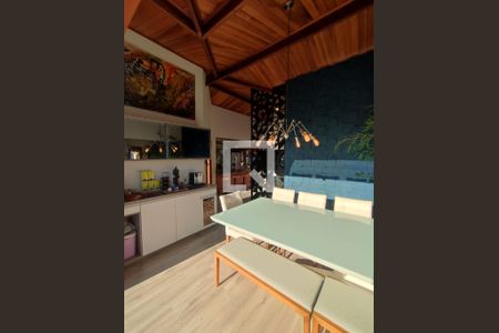 Sala de casa de condomínio para alugar com 3 quartos, 300m² em Colinas do Ermitage (sousas), Campinas