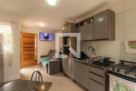 Sala/Cozinha de casa para alugar com 2 quartos, 42m² em Campo de Santana, Curitiba