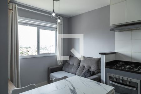 Sala/Cozinha de apartamento à venda com 2 quartos, 32m² em Vila Carmosina, São Paulo