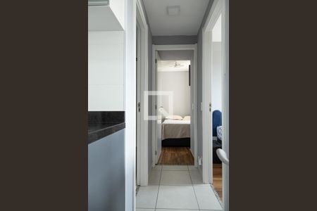 Sala/Cozinha de apartamento à venda com 2 quartos, 32m² em Vila Carmosina, São Paulo