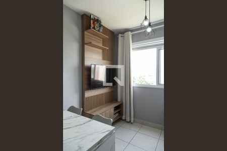 Sala/Cozinha de apartamento à venda com 2 quartos, 32m² em Vila Carmosina, São Paulo