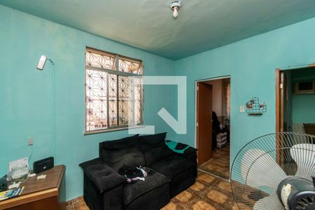 Sala de TV de casa para alugar com 3 quartos, 400m² em Olaria, Rio de Janeiro