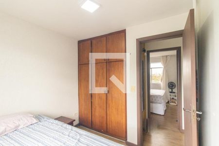 Quarto 2 de apartamento para alugar com 3 quartos, 50m² em Parolin, Curitiba