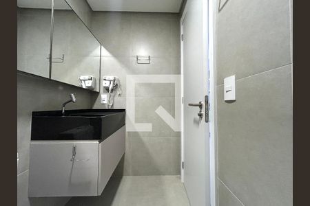 Banheiro de apartamento para alugar com 1 quarto, 33m² em Trindade, Florianópolis