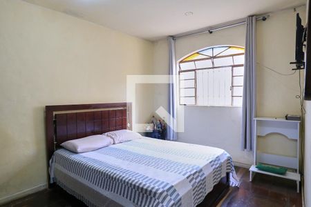 Quarto de casa à venda com 2 quartos, 120m² em Sagrada Família, Belo Horizonte