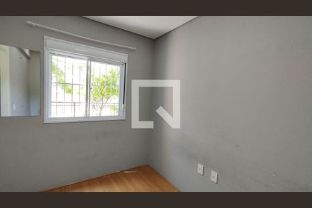 Quarto 2 de apartamento para alugar com 2 quartos, 55m² em Vila Carmosina, São Paulo