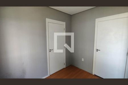 Quarto 2 de apartamento para alugar com 2 quartos, 55m² em Vila Carmosina, São Paulo