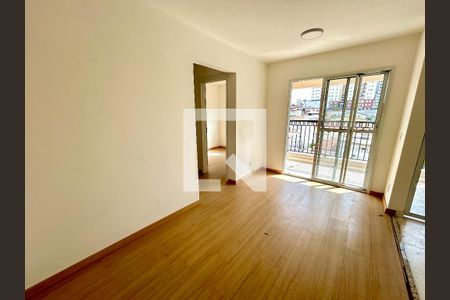 Sala de apartamento para alugar com 2 quartos, 46m² em Jardim Flor da Montanha, Guarulhos