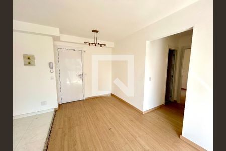 Sala de apartamento para alugar com 2 quartos, 46m² em Jardim Flor da Montanha, Guarulhos