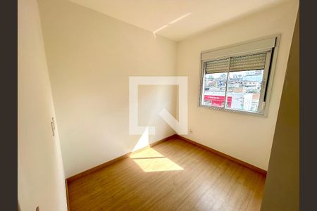 Quarto 1 de apartamento para alugar com 2 quartos, 46m² em Jardim Flor da Montanha, Guarulhos