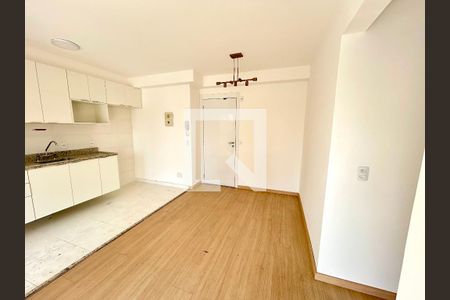 Sala de apartamento para alugar com 2 quartos, 46m² em Jardim Flor da Montanha, Guarulhos