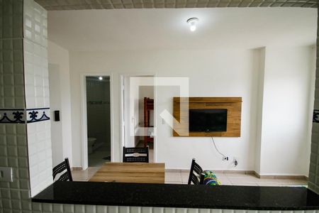 Cozinha de apartamento para alugar com 1 quarto, 40m² em Vila Tupi, Praia Grande