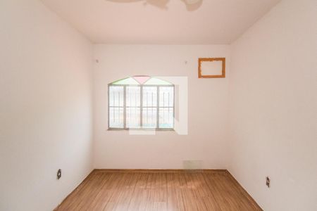 Quarto 2 de casa para alugar com 3 quartos, 180m² em Realengo, Rio de Janeiro