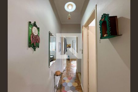 Corredor Quartos  de casa à venda com 2 quartos, 80m² em Jardim Alzira, São Paulo