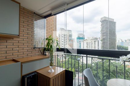 Varanda de apartamento para alugar com 1 quarto, 48m² em Vila Nova Conceição, São Paulo