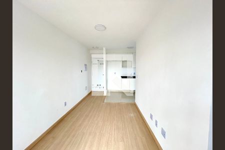 Sala de apartamento para alugar com 2 quartos, 43m² em Jardim Aida, Guarulhos