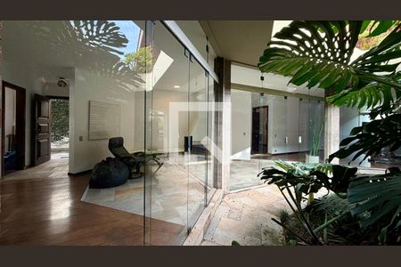 Casa à venda com 4 quartos, 290m² em Butantã, São Paulo