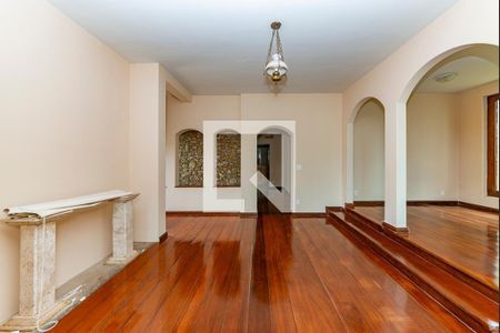 Sala 2 de casa para alugar com 4 quartos, 309m² em Santa Lúcia, Belo Horizonte