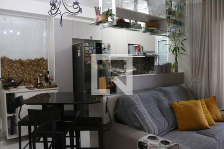 Sala de apartamento à venda com 2 quartos, 70m² em Parque Industrial Tomas Edson, São Paulo
