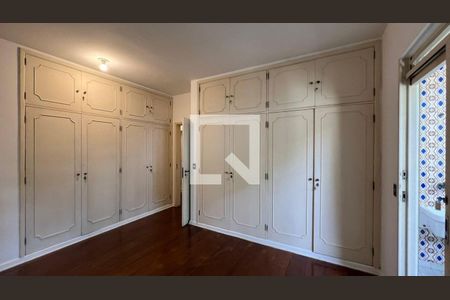 Casa à venda com 5 quartos, 620m² em Jardim Paulista, São Paulo