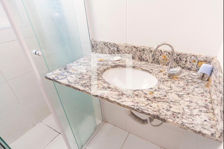 Banheiro  de apartamento à venda com 2 quartos, 43m² em Jardim Paraiso, Santo André