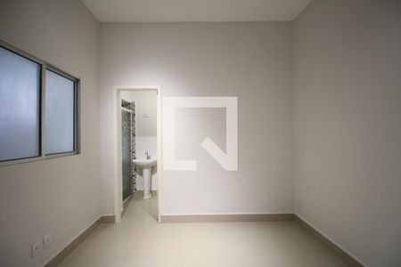 Casa para alugar com 1 quarto, 42m² em Parque Albina, Taboão da Serra