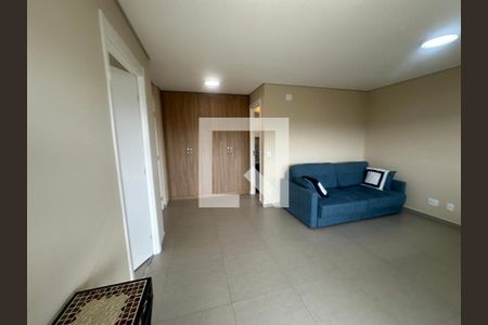 Sala/Quarto de apartamento para alugar com 1 quarto, 46m² em Empresarial 18 do Forte, Barueri