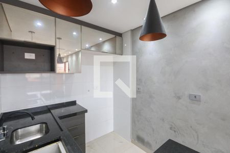 Cozinha de apartamento para alugar com 1 quarto, 39m² em Vila Constança, São Paulo