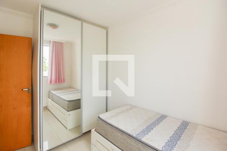 Quarto 2 de apartamento para alugar com 2 quartos, 47m² em Itapoã, Belo Horizonte