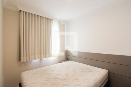 Quarto 1 de apartamento para alugar com 2 quartos, 47m² em Itapoã, Belo Horizonte