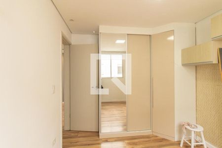 Quarto 1 de apartamento para alugar com 2 quartos, 55m² em Pinheirinho, Curitiba