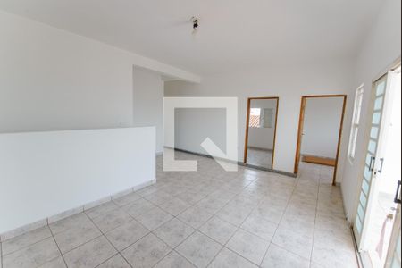 Sala 2 de casa para alugar com 5 quartos, 212m² em Cidade Jardim, Taubaté