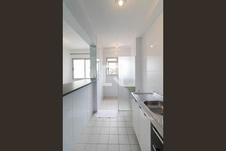 Sala/Cozinha/Área de Serviço  de apartamento para alugar com 1 quarto, 39m² em Vila Carmosina, São Paulo