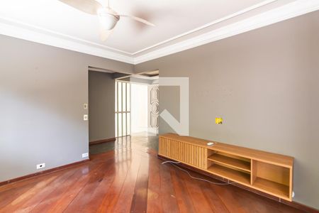 Sala  de casa de condomínio à venda com 4 quartos, 384m² em Continental, Osasco