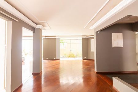 Sala  de casa de condomínio à venda com 4 quartos, 384m² em Continental, Osasco
