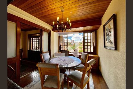 Casa à venda com 4 quartos, 850m² em Campestre, Santo André