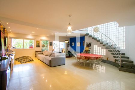Sala de casa à venda com 4 quartos, 450m² em Vila Eldizia, Santo André