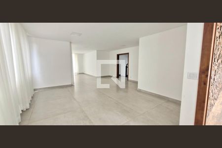 Sala de casa de condomínio à venda com 5 quartos, 475m² em Alphaville Vespasiano, Vespasiano