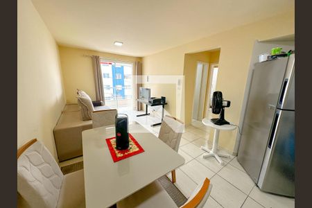 Sala de Jantar de apartamento para alugar com 2 quartos, 65m² em Serraria, São José