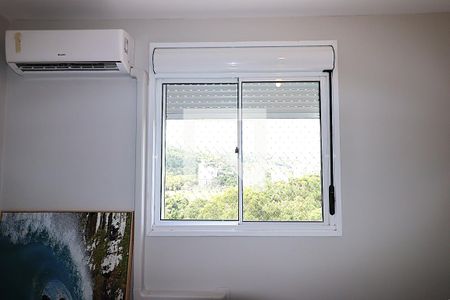 Janela da Suíte de apartamento à venda com 3 quartos, 68m² em Jardim Carvalho, Porto Alegre