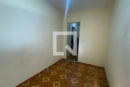 Quarto de casa para alugar com 2 quartos, 120m² em Jardim Tres Marias, Duque de Caxias