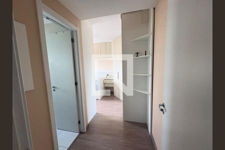 Corredor de apartamento à venda com 2 quartos, 69m² em Cristo Redentor, Porto Alegre