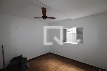 Sala / Quarto  de casa para alugar com 3 quartos, 50m² em Vila Romero, São Paulo