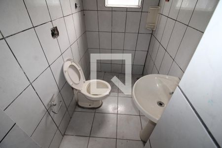 Banheiro de casa para alugar com 3 quartos, 50m² em Vila Romero, São Paulo