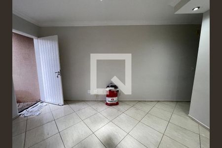 Sala de casa de condomínio para alugar com 2 quartos, 68m² em Jardim Amaralina, São Paulo