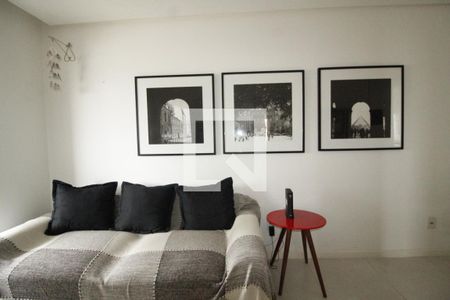 Sala de apartamento para alugar com 2 quartos, 57m² em Jardim Armação, Salvador