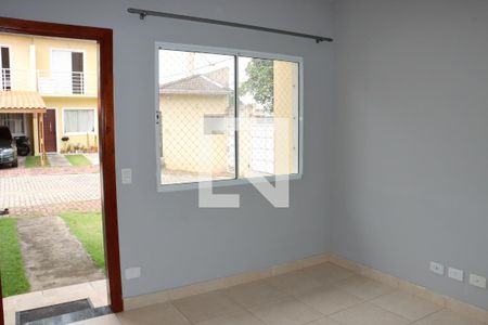 Casa de Condomínio para alugar com 2 quartos, 65m² em Cemucam, Cotia