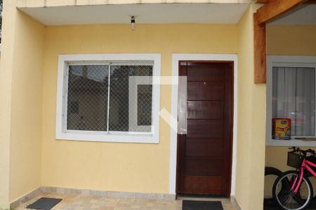 Casa de Condomínio para alugar com 2 quartos, 65m² em Cemucam, Cotia